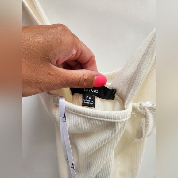 NWT LULUS Cross Front Bodysuit - Picture 5 of 10